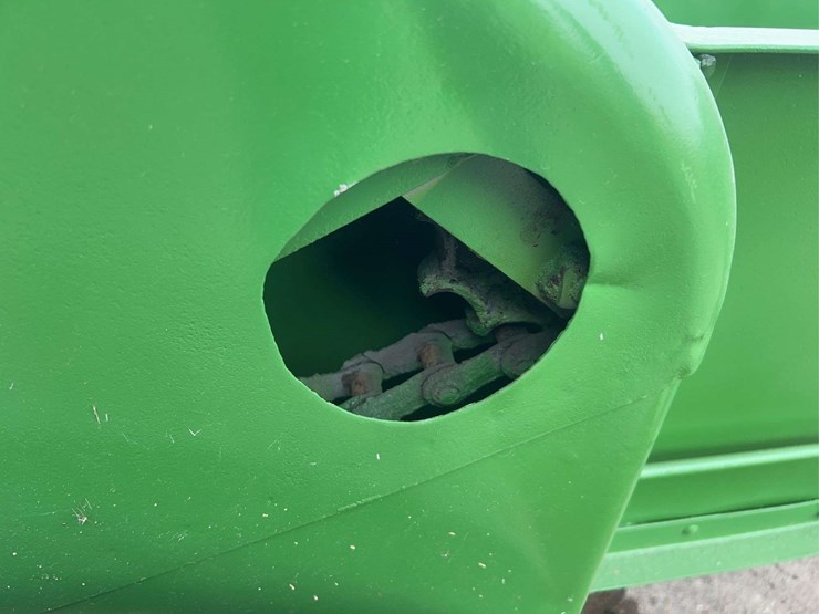 john-deere-model-h-manure-spreader-image-15