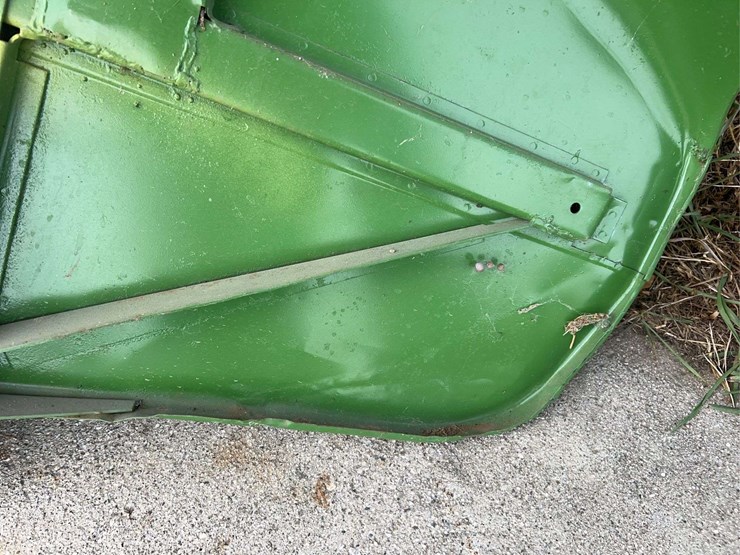 john-deere-model-h-fenders-and-brackets-image-11