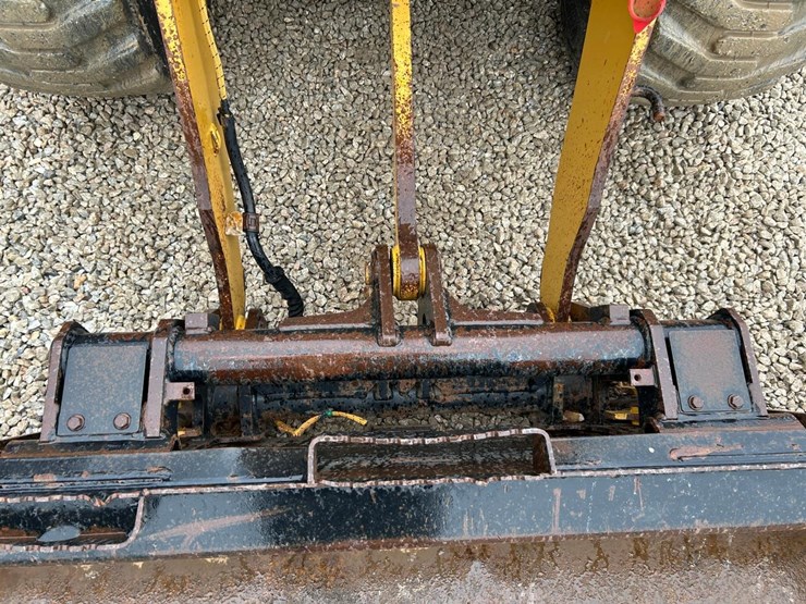 caterpillar-903d-image-10