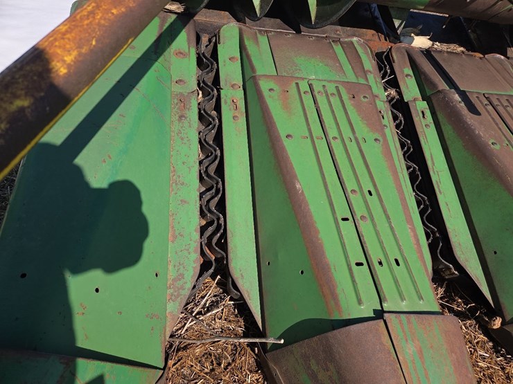 jd-484-4-row-corn-head-image-6