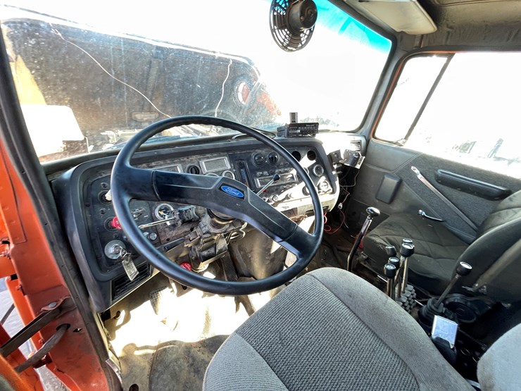 1996-ford-l9000-image-34