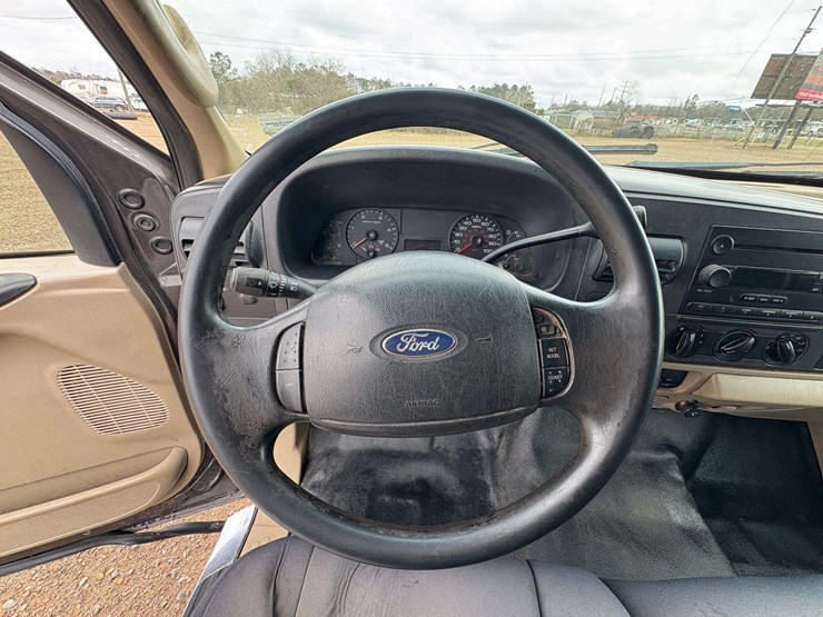 2005-ford-f350-image-14