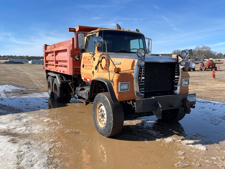 1996-ford-l9000-image-7