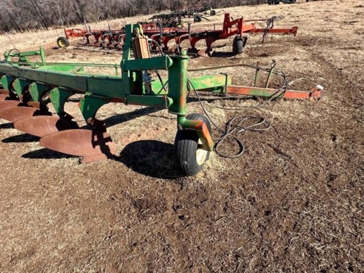 blanchat-10-bottom-plow-image-6