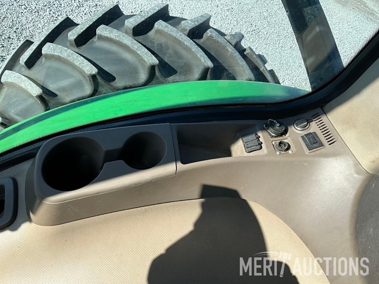 2014-john-deere-7230r-image-37