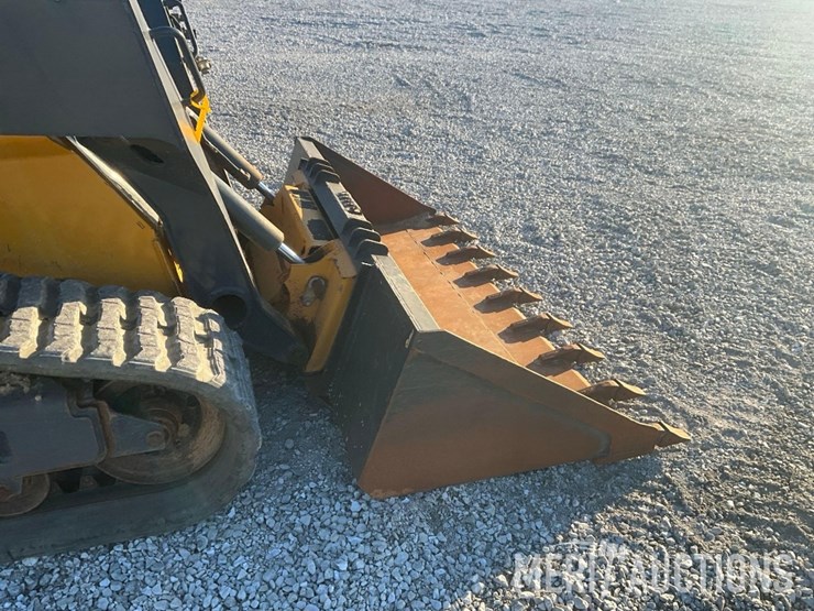 2022-deere-325g-image-26