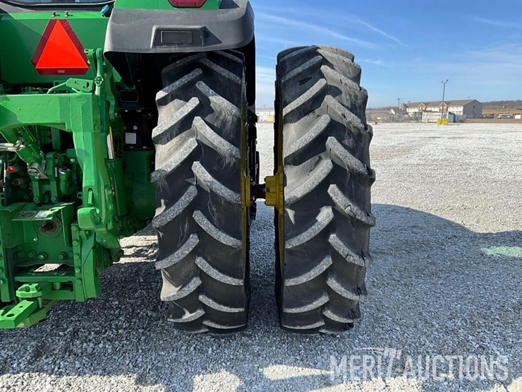 2022-john-deere-7r-210-image-28