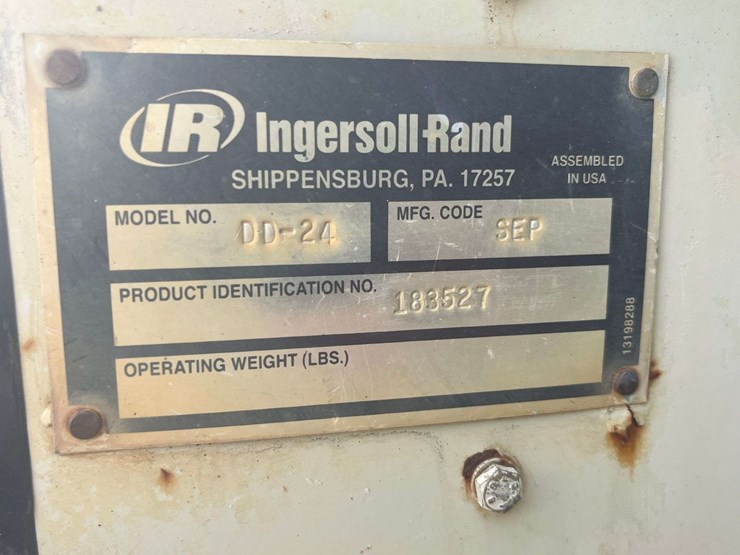 2005-ingersoll-rand-dual-smooth-drum-roller-(2,468-hours)-image-27