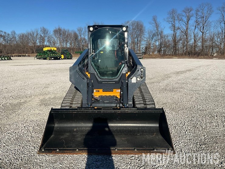 2023-deere-333g-image-8