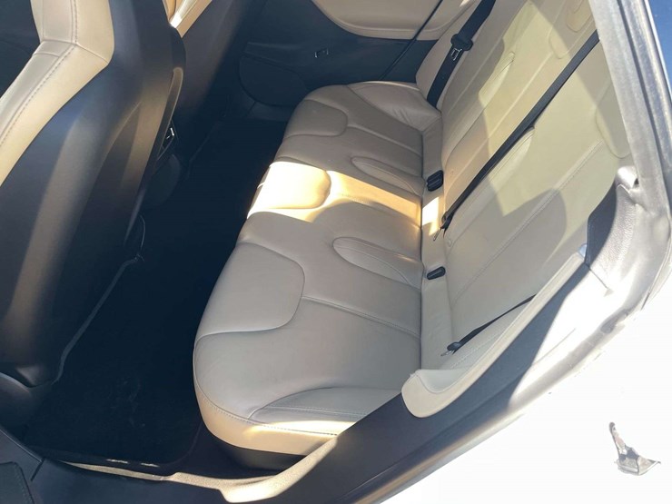 2013-tesla-model-s-4-door-sedan-(135,834-miles)-image-13