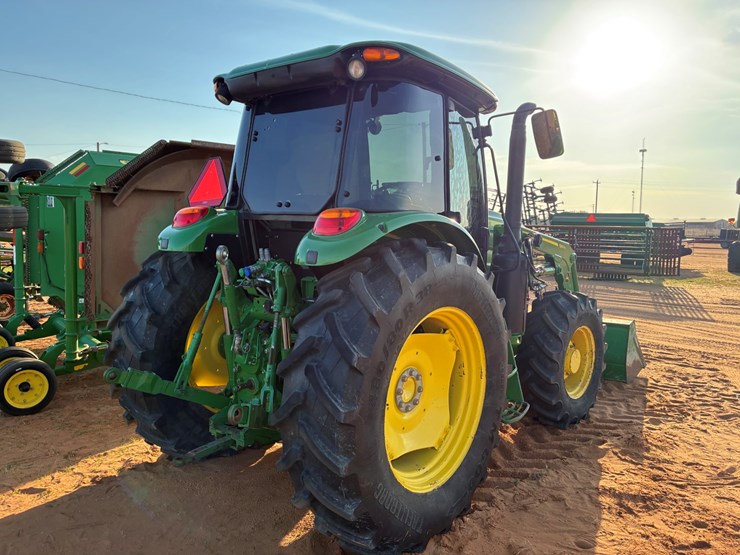 2022-john-deere-6105e-image-3