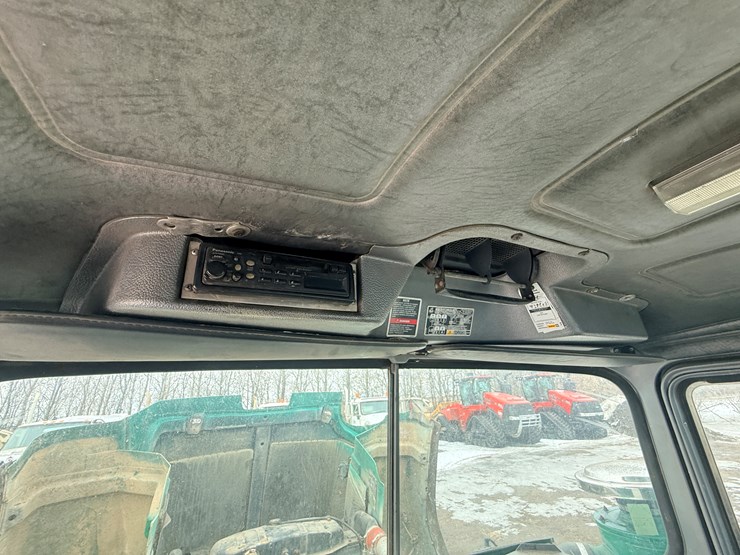 1999-mack-dm690-image-67