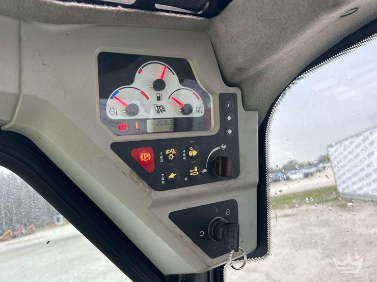 jcb-3ts-8t-image-11