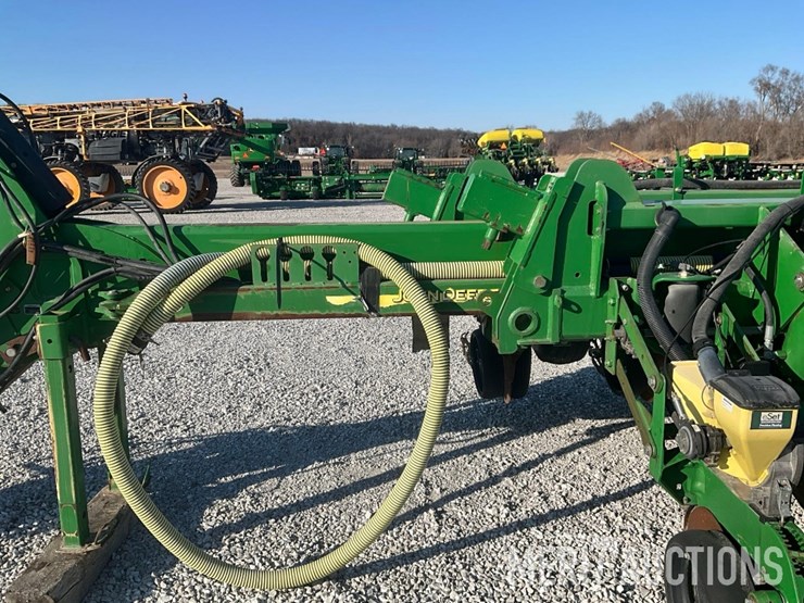 2009-john-deere-1770nt-image-48