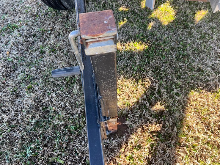 adams-5-ton-fertilizer-spreader-image-9