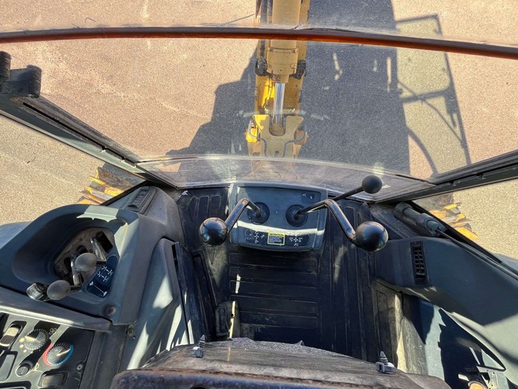 2001-deere-310g-image-36