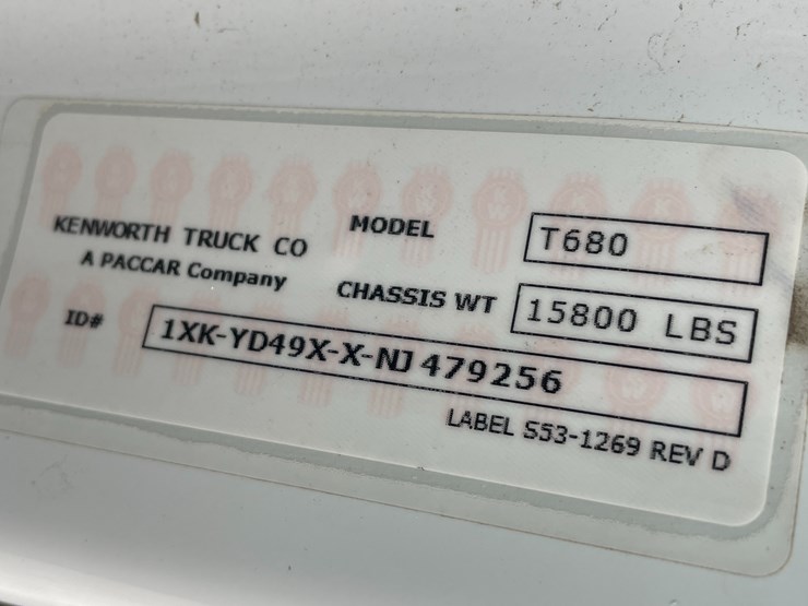 2022-kenworth-t680-image-39