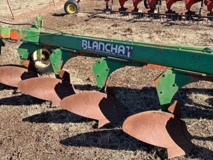 blanchat-10-bottom-plow-image-3