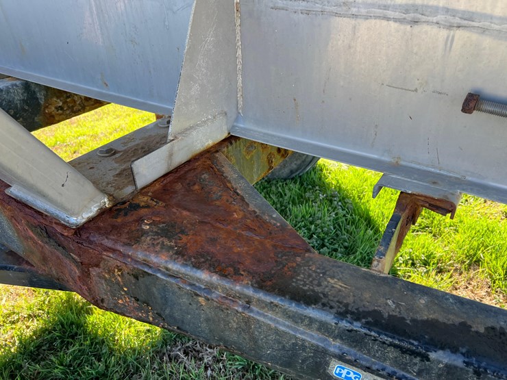 adams-high-clearance-5-ton-spreader-image-15