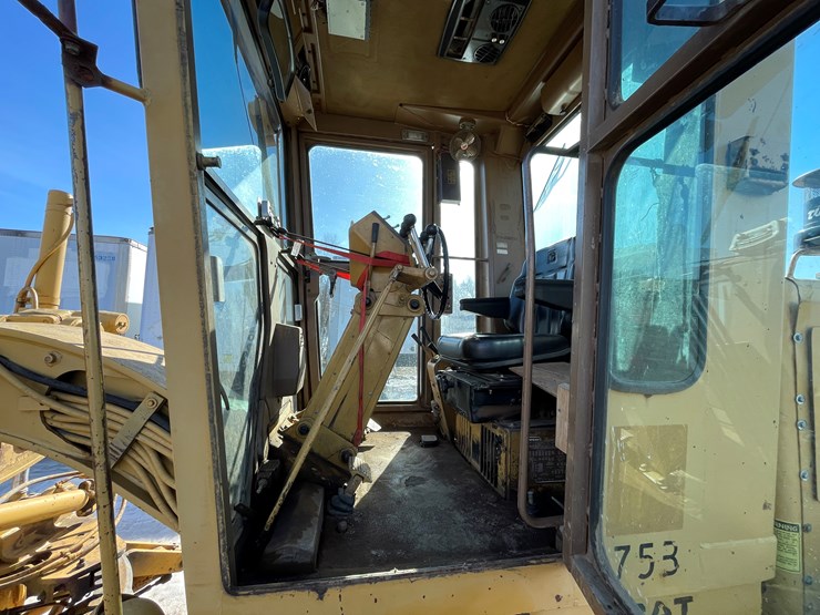 caterpillar-140g-image-35