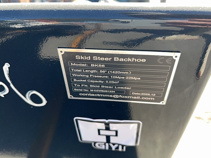 new-giyi-backhoe-skid-steer-attachment-image-2