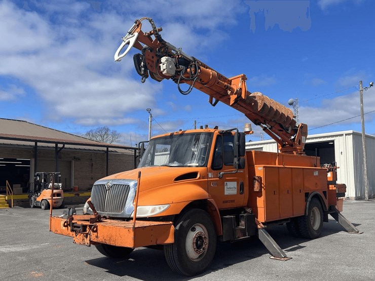 2004-international-durastar-4300-image-1