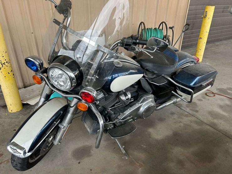 2020-harley-davidson-road-king-police-motorcycle-image-1