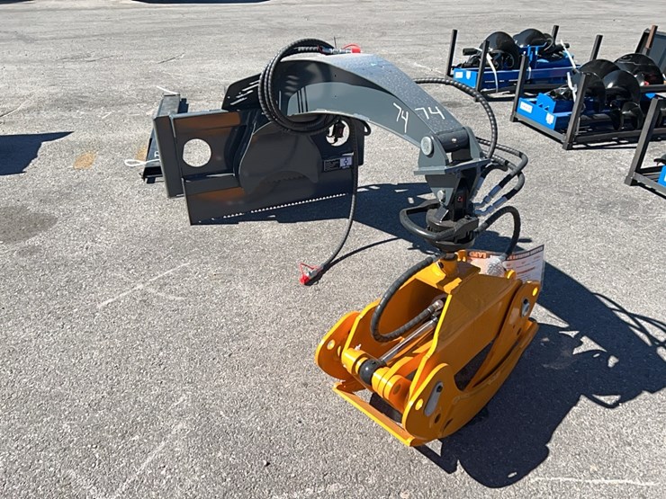 new-giyi-rotating-grapple-skid-steer-attachment-image-1