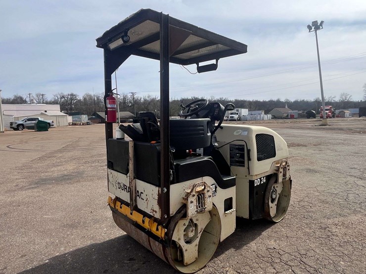 2005-ingersoll-rand-dual-smooth-drum-roller-(2,468-hours)-image-3