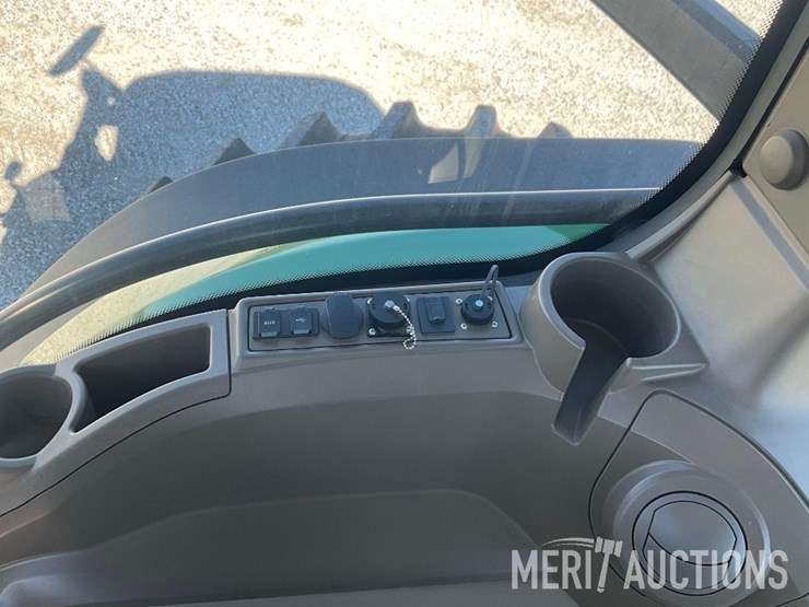 2023-john-deere-8r-340-image-35