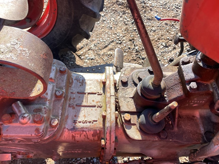 #1018-•-massey-ferguson-mf35-image-14