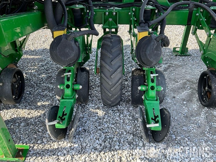 2022-john-deere-dr16-image-27