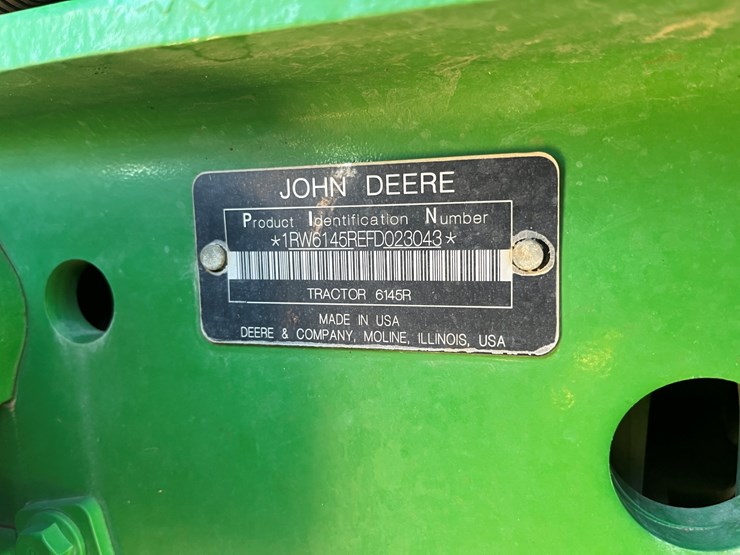 2015-john-deere-6145r-image-31