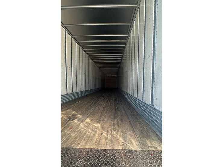 2015-utility-4000d-x-image-6