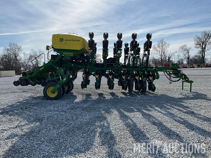 2022-john-deere-1795-image-6