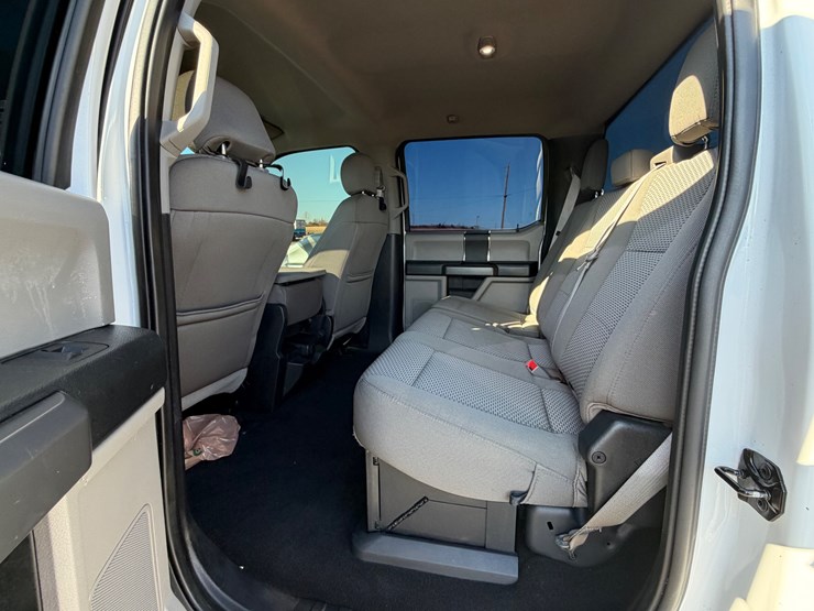 2019-ford-f250-xlt-image-12