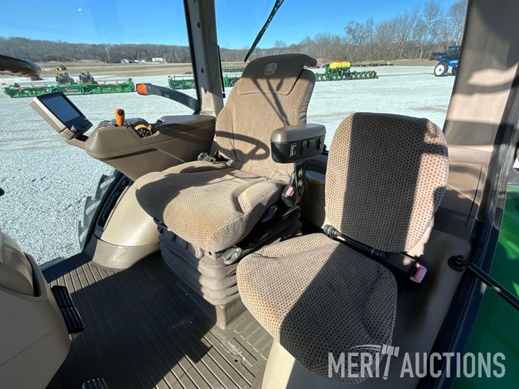 2014-john-deere-7230r-image-32
