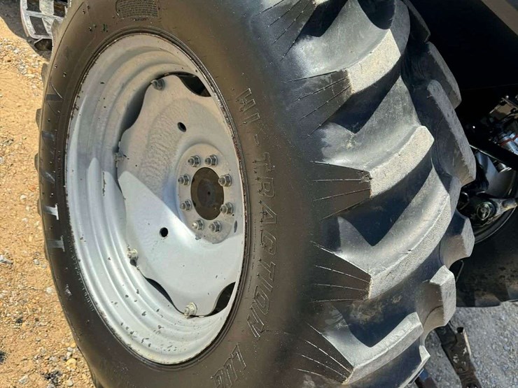 2020-mahindra-6075-image-15