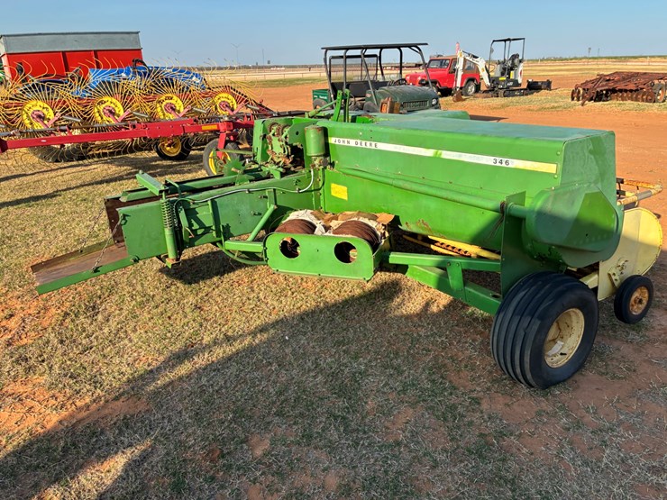 john-deere-346-image-7