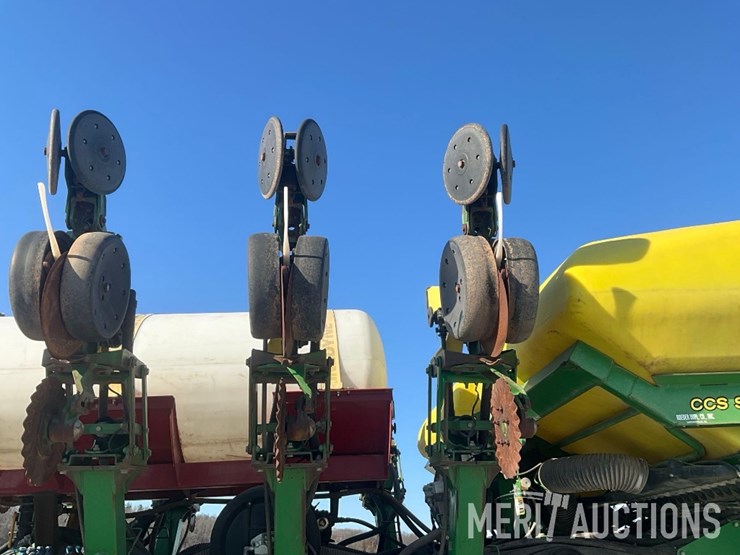 2007-john-deere-1790-image-16