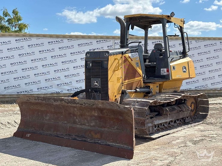 2014-deere-650k-lgp-image-1