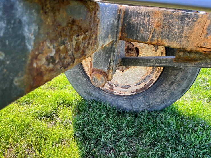 adams-high-clearance-5-ton-spreader-image-23