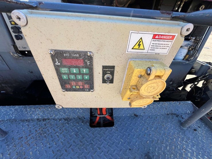 2018-dynapac-paving-machine-image-12