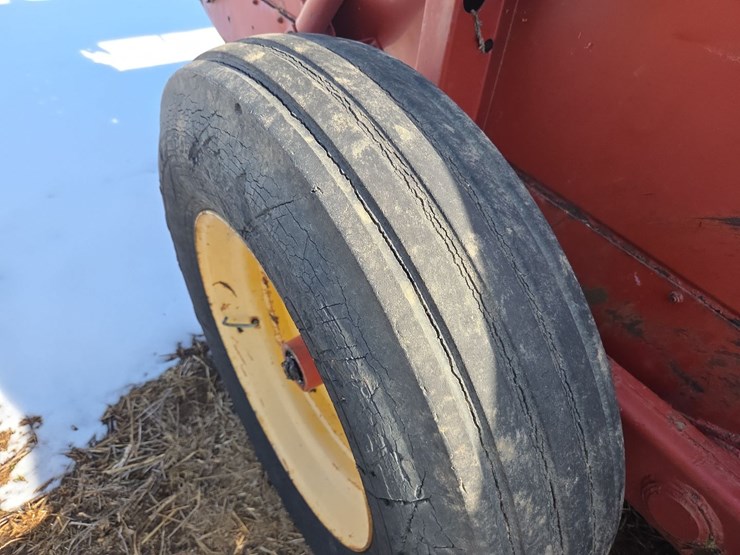 new-holland-195-image-14