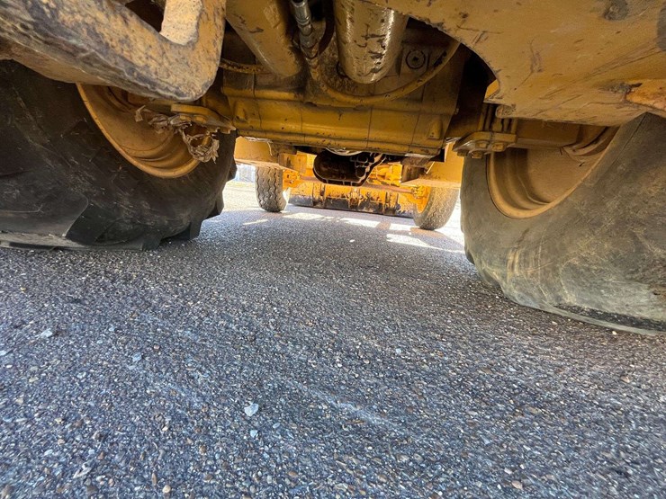 2001-deere-310g-image-8