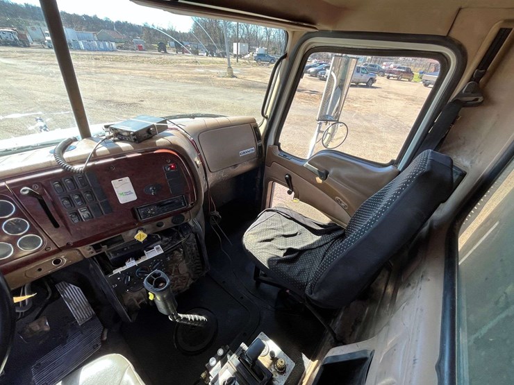 2004-mack-cv713-tandem-dump-truck-(481,756-miles)-image-14