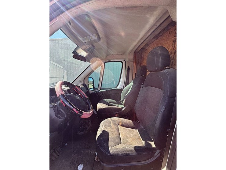 2017-dodge-ram-3500-image-4