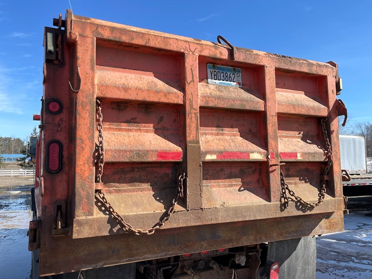 1996-ford-l9000-image-16