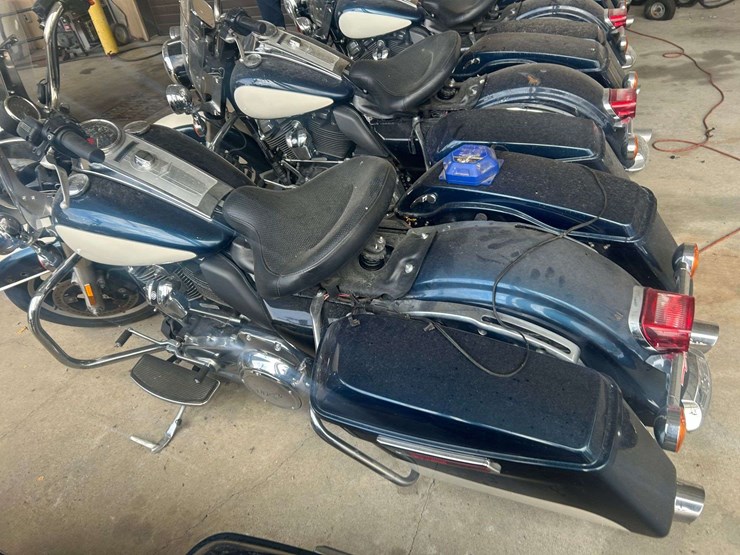 2020-harley-davidson-road-king-police-motorcycle-image-4