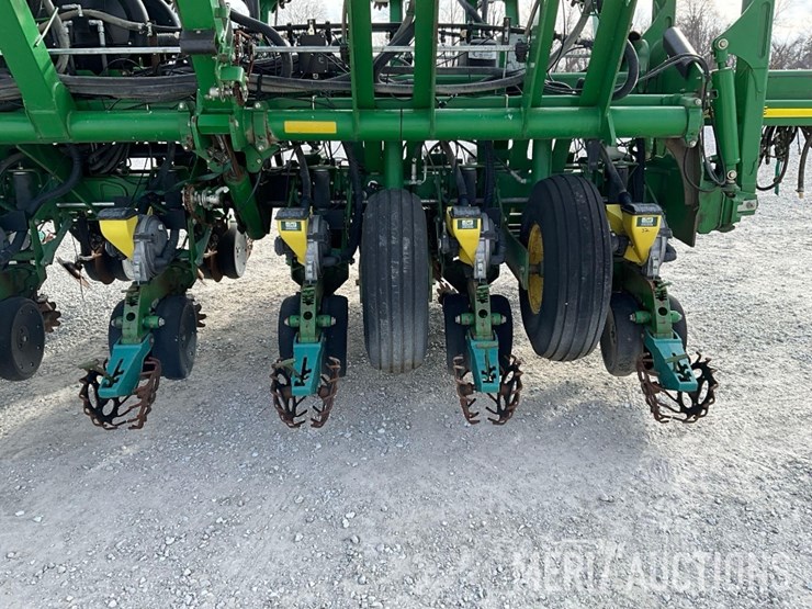 2007-john-deere-1790-image-26